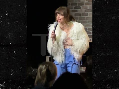 natasha leggero nude|Comedian Natasha Leggero Exposes Boobs During L.A. Comedy .